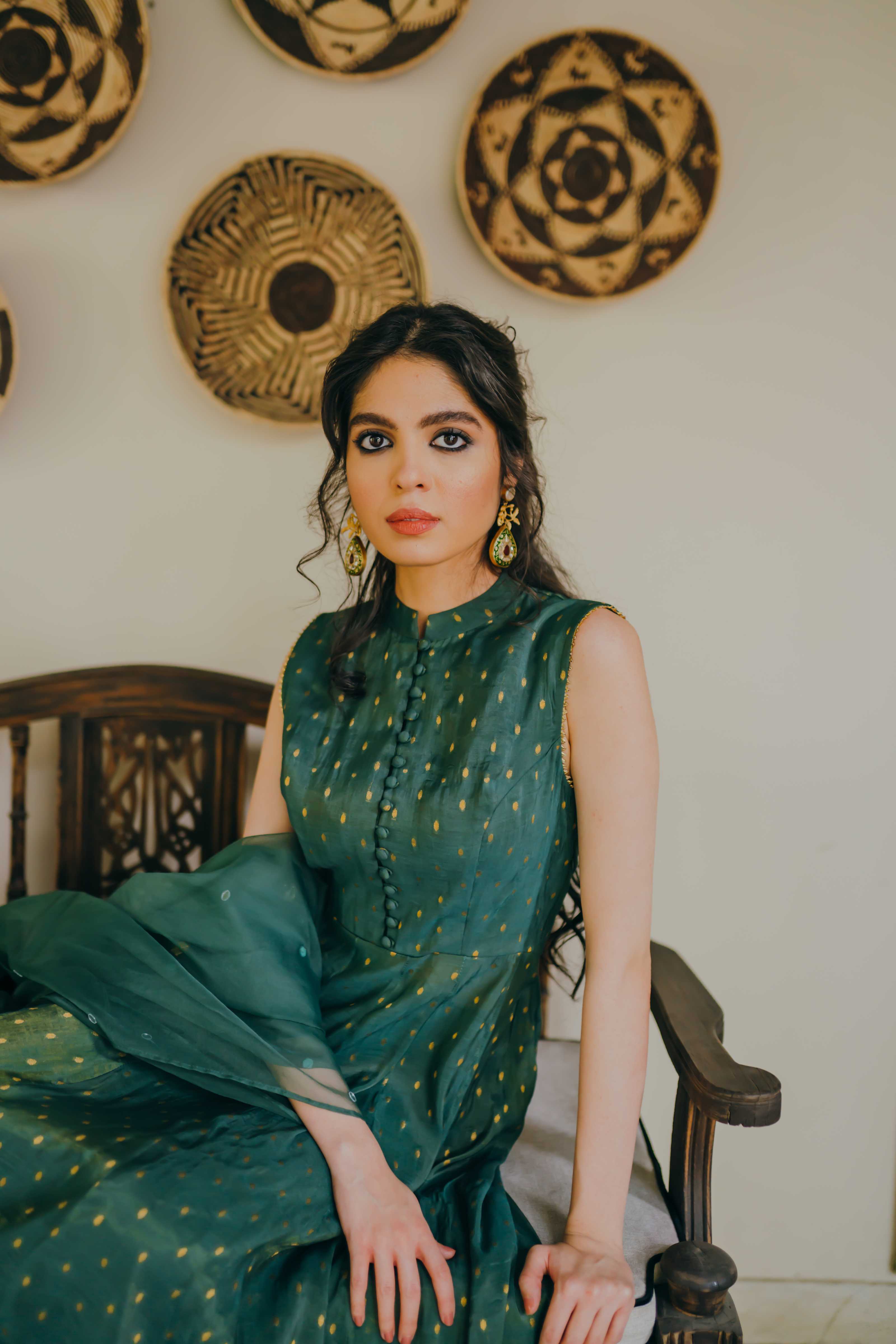 Green Peshwaz : Raskhshi