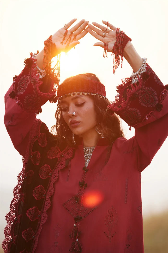 NAZNEEN-WS26-04