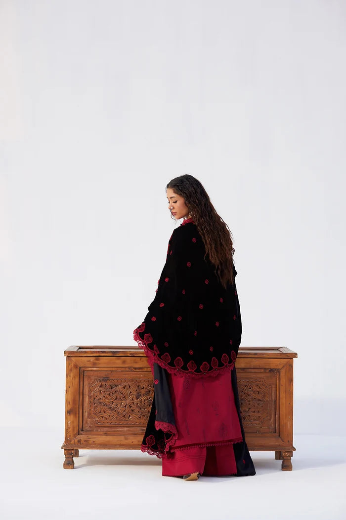 NAZNEEN-WS26-04